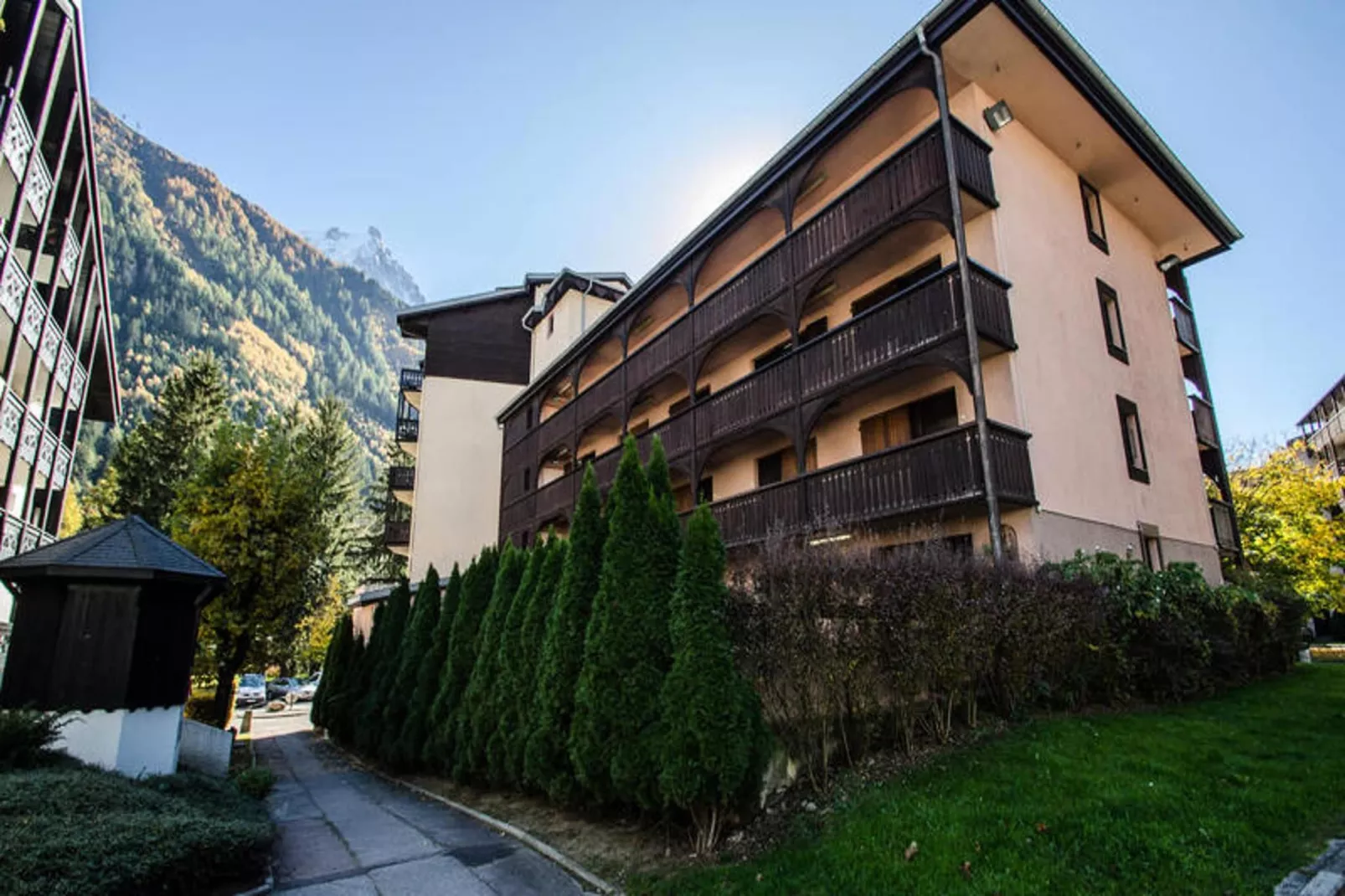 Résidence Jonquille-Exterior in summer