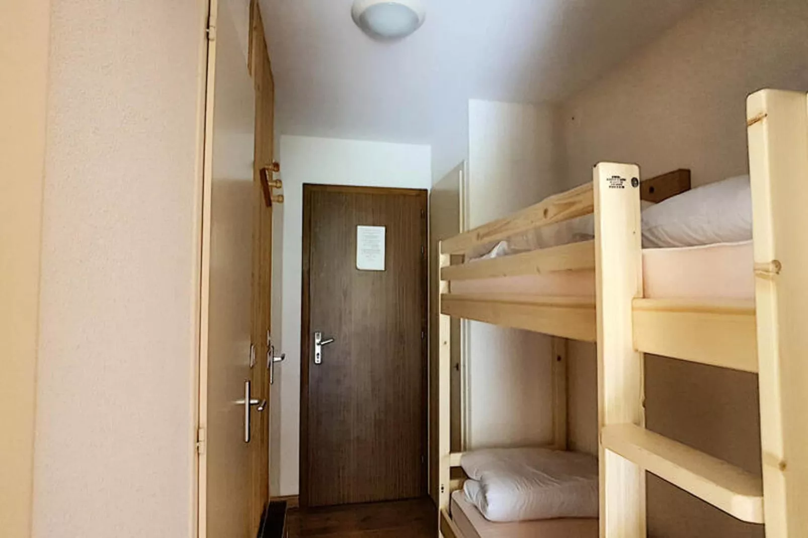 Studio à Saint Jean d'Aulps-Schlafzimmer