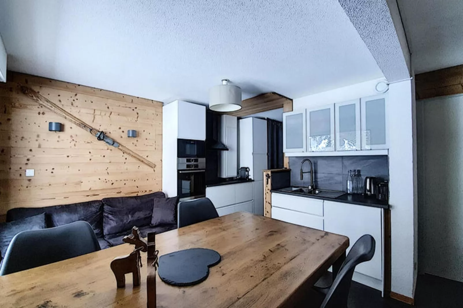 Appartements à Saint Jean d'Aulps-Salle à manger