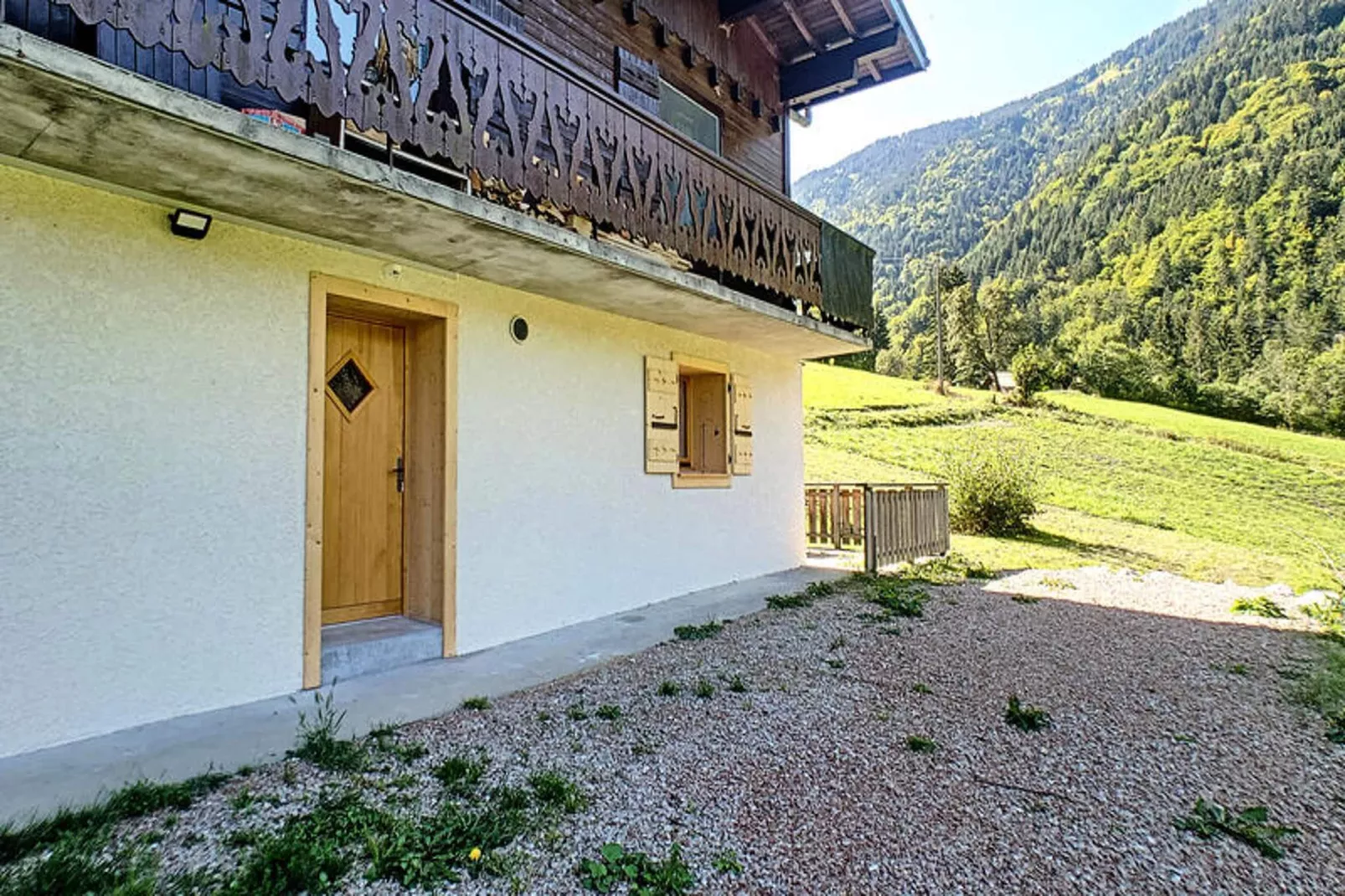 Appartements à Saint Jean d'Aulps-Exterior in summer