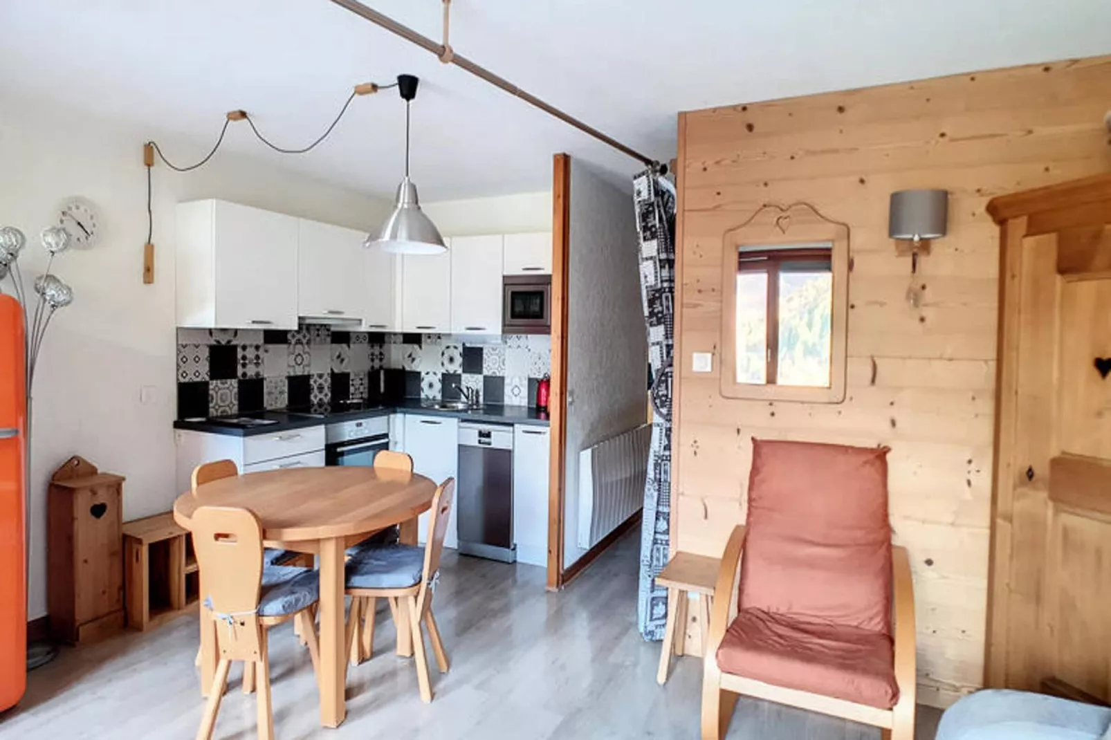 Appartements à Saint Jean d'Aulps-Dining room