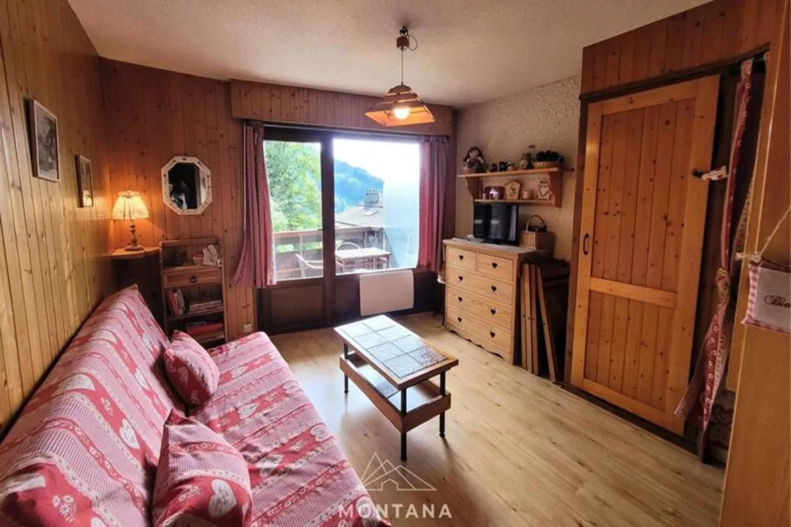 Résidence Eparvi-Living room