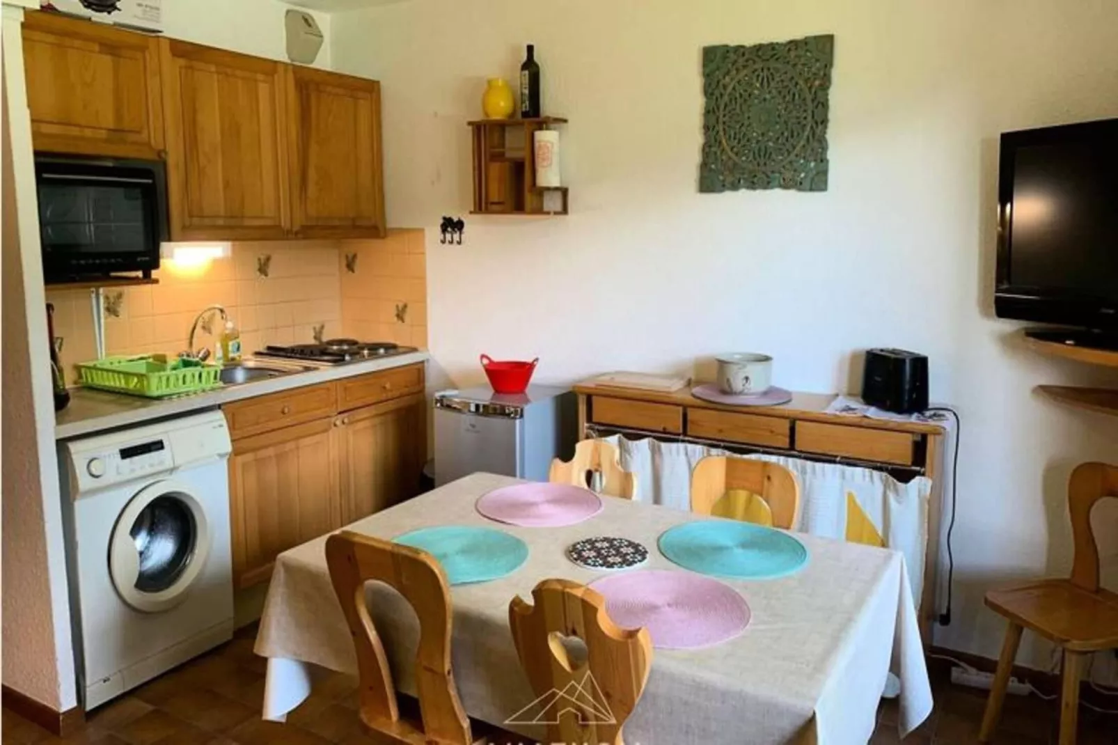 Résidence Millepertuis C-Dining room