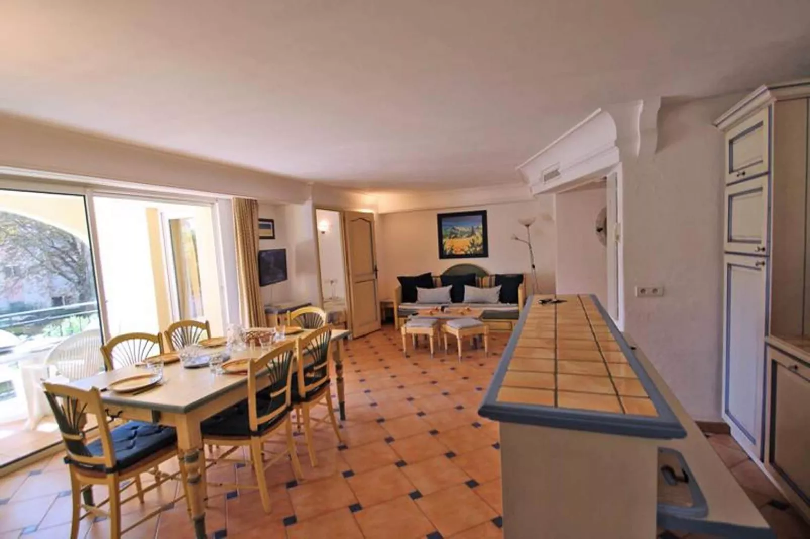 Résidence Port Marine-Salle à manger