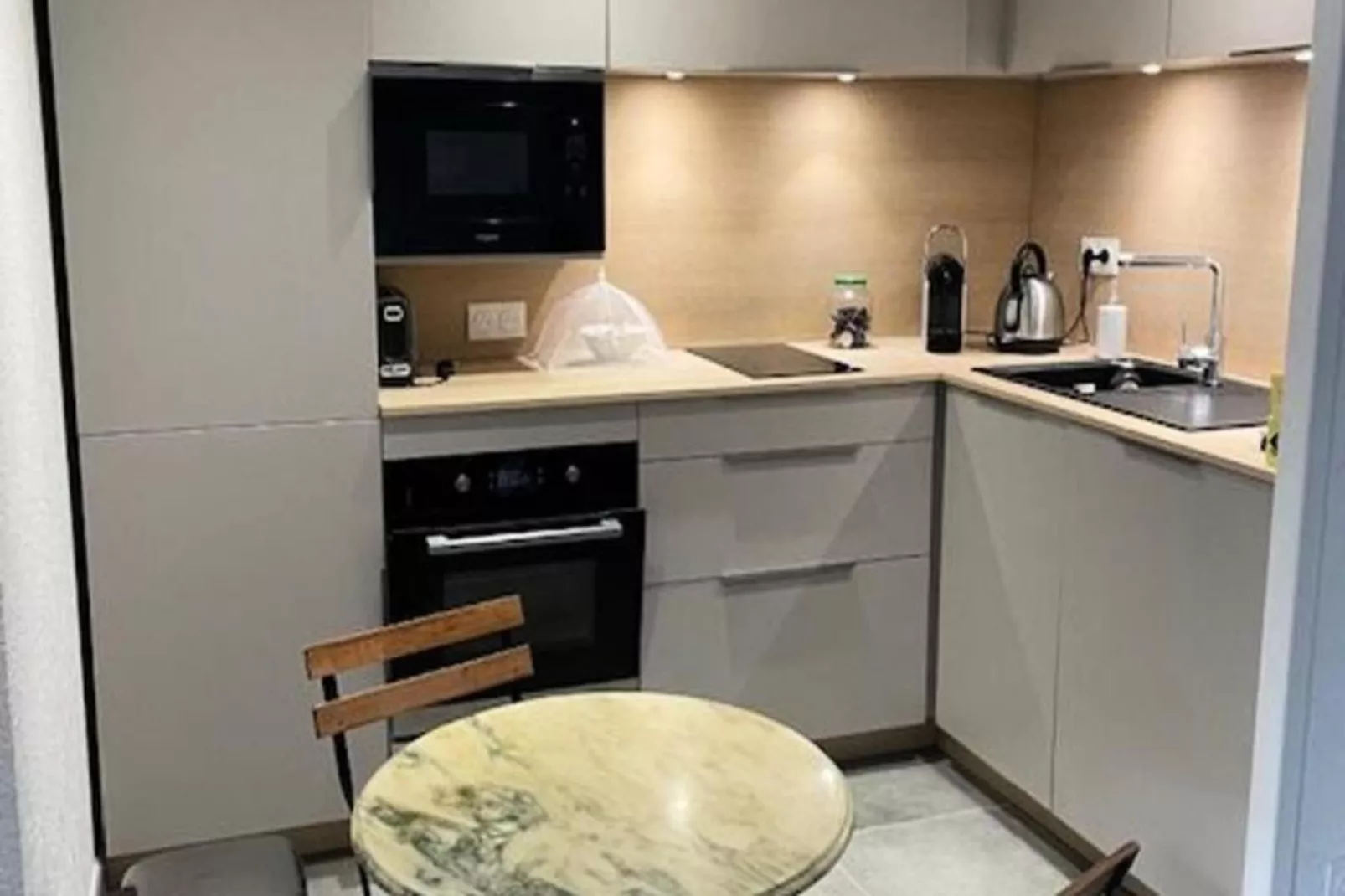 Résidence Alisier-Kitchen