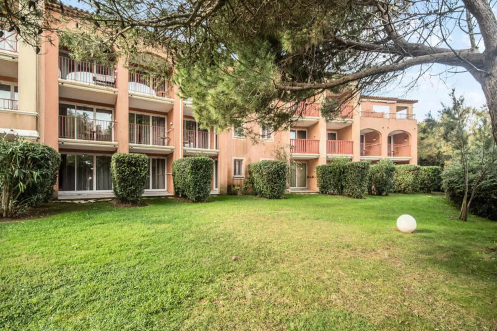 Résidence La Pinède - maeva Home-Gebiete Sommer 5 km