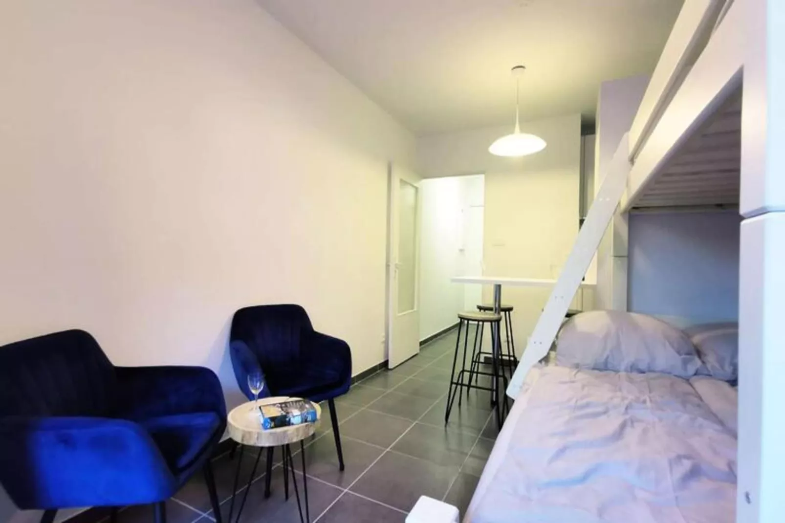 Résidence Heron-Exterior in summer