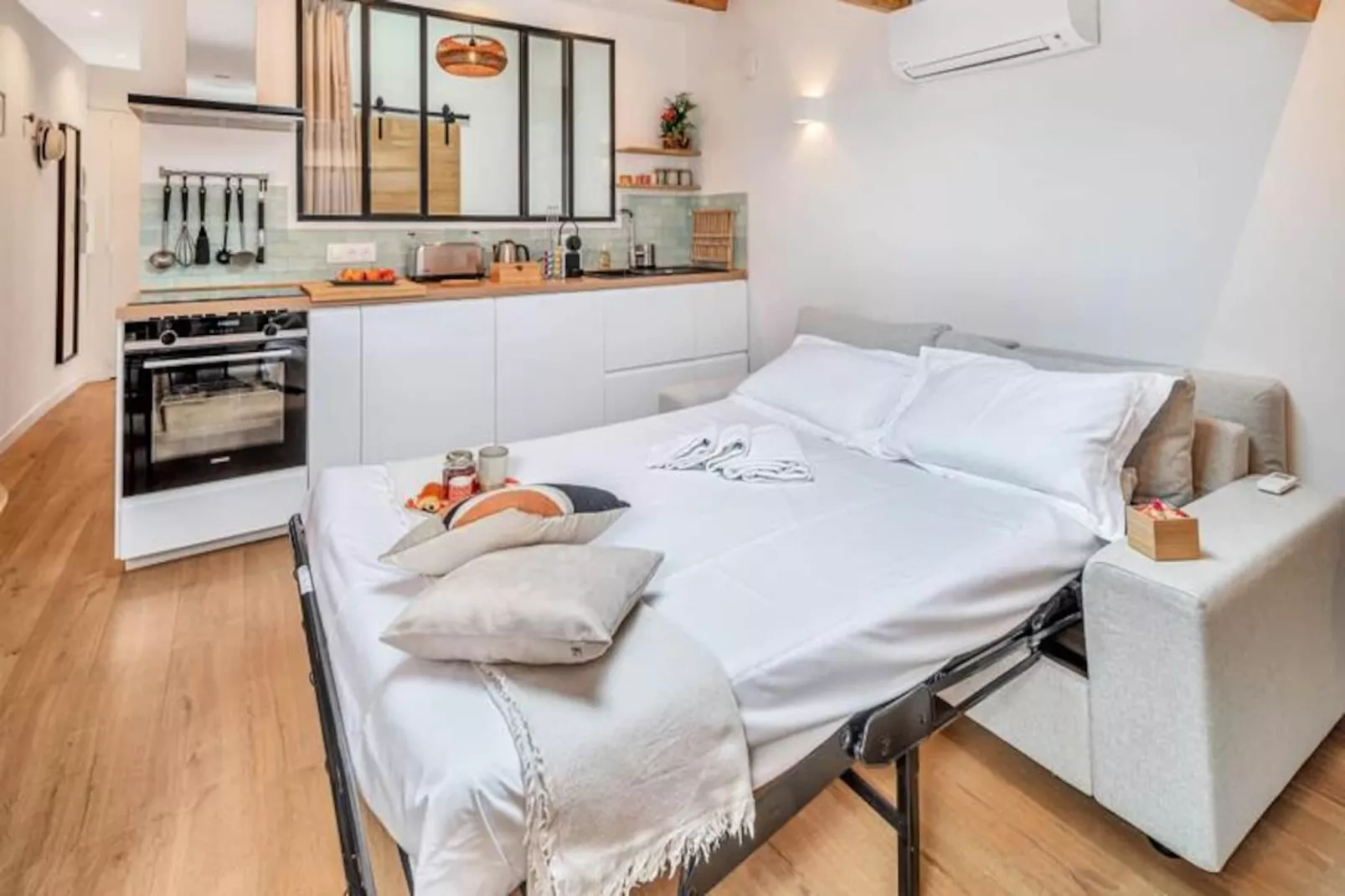 Appartement L&rsquo;hirondelle | Les Nids De La Diane-Image-tags.