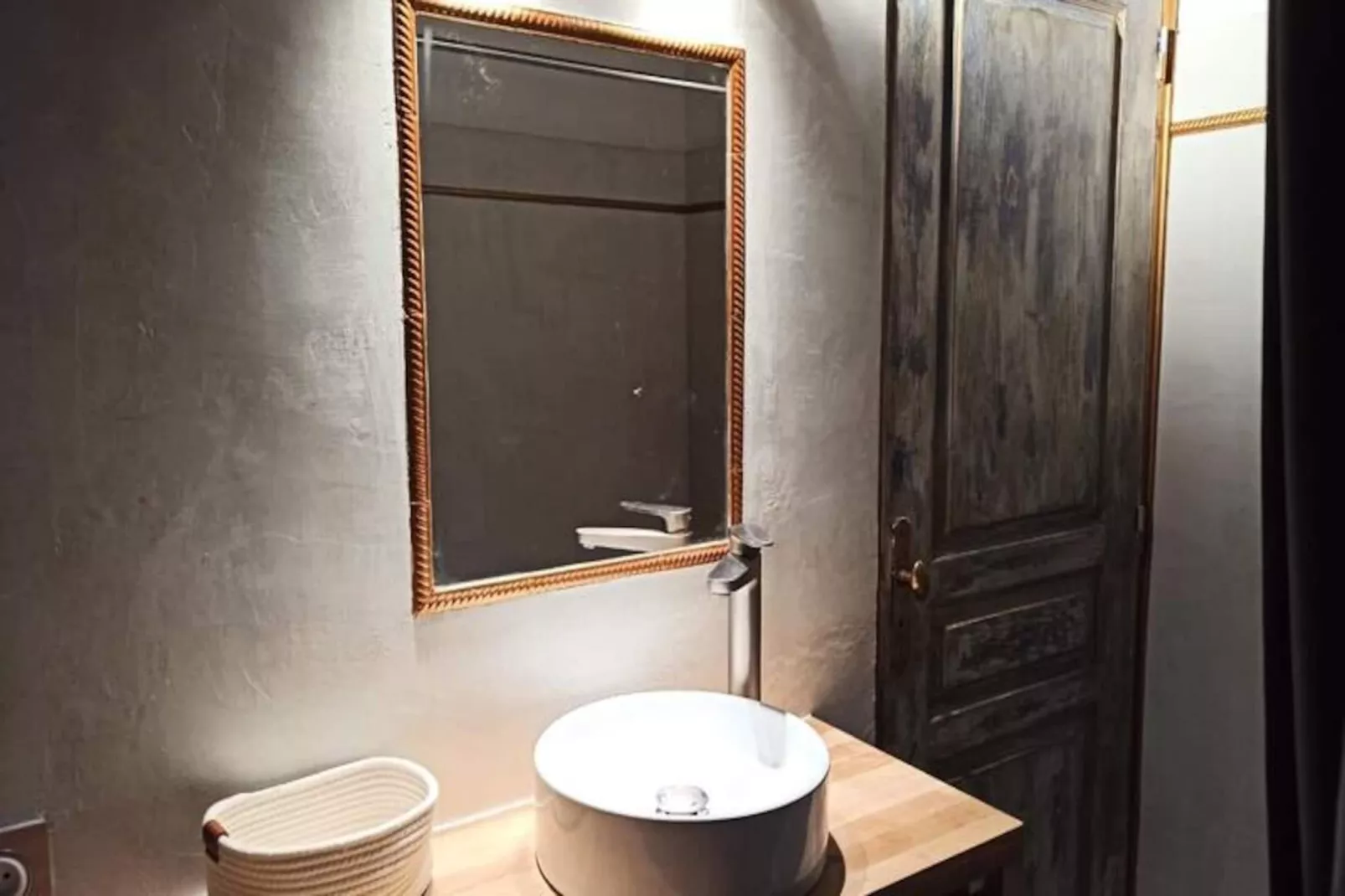 84b6 - Loft Dans Mas De Charme Du Xviii&egrave;me Si&egrave;cle-Image-tags.