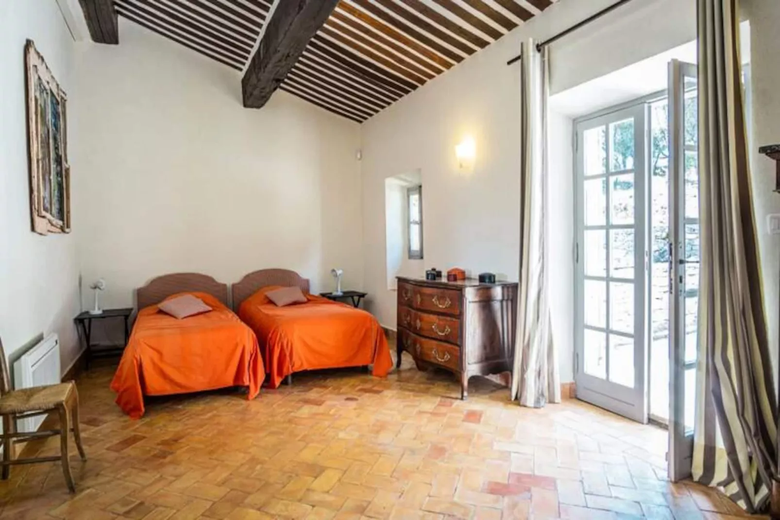 Maison Avec Vue Et Piscine Chauff&eacute;e &agrave; Roussillon-Image-tags.