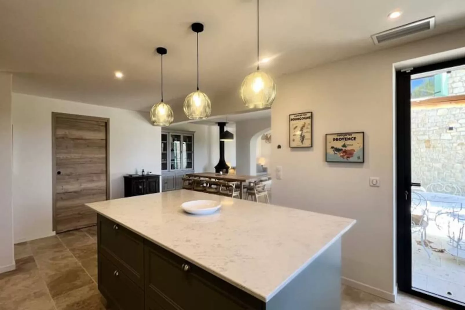 Mas Jas Du M&eacute;ou, Une &eacute;vasion Proven&ccedil;ale-Image-tags.