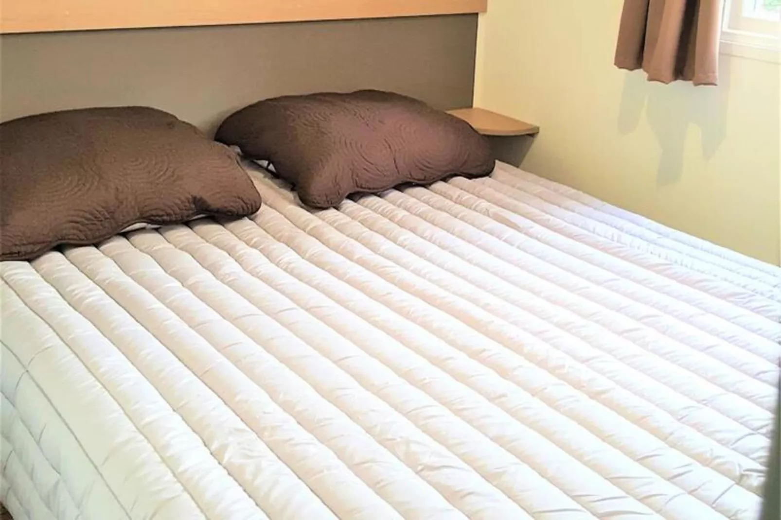 Mobil-home 6 pers. avec accès piscine et complexe aquatique-Extérieur été