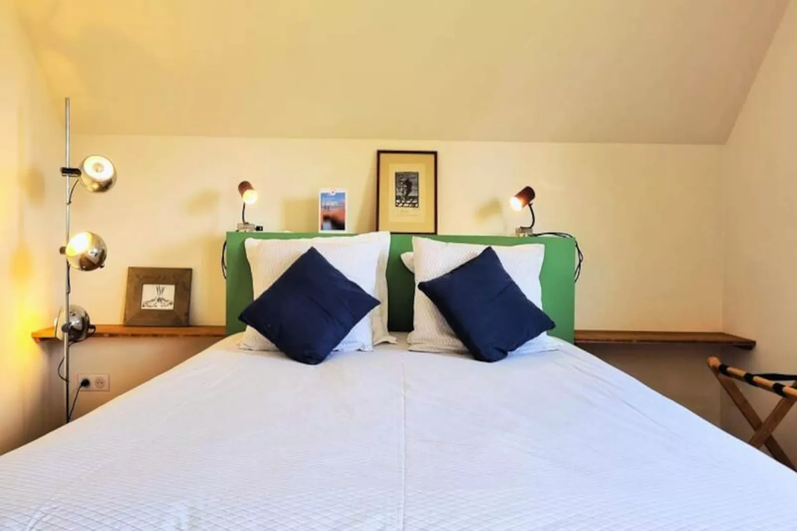 🍎 La Bergeronnette - Domaine D'apreval - Campagne-Image-tags.