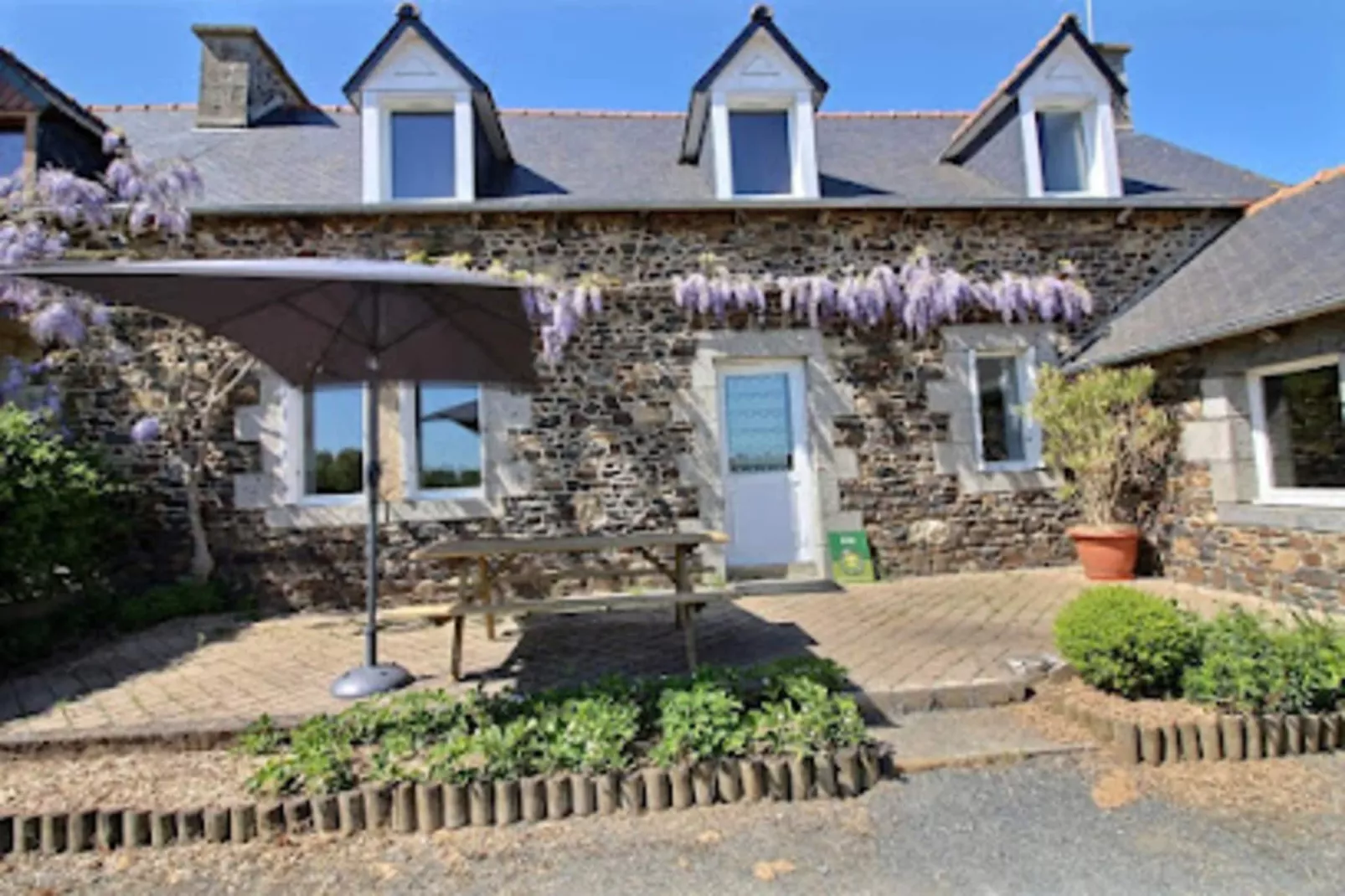 Résidence Maitre De Port-Extérieur été