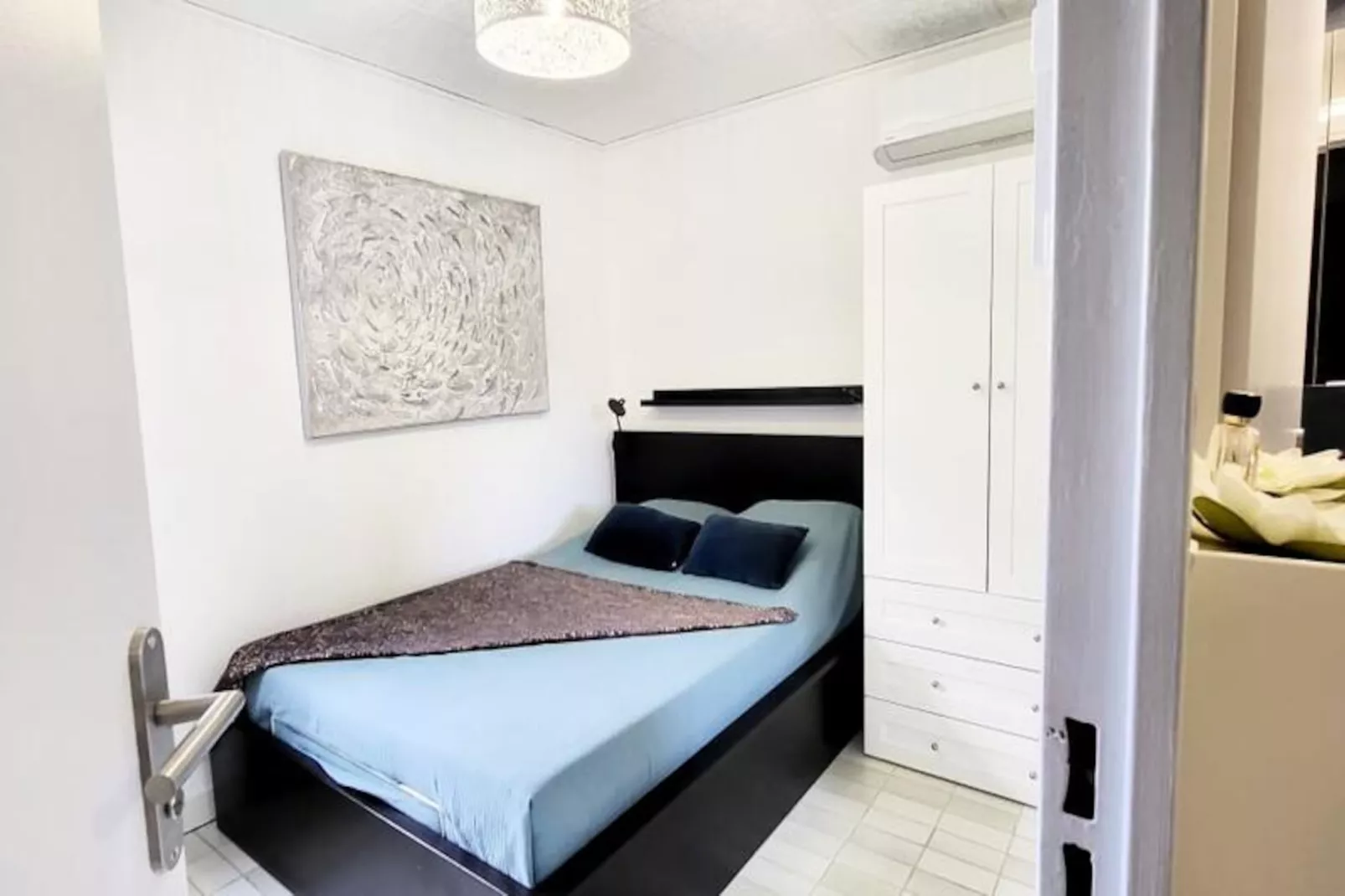 Résidence Un Jardin Proche De La Plage Et Commerces-Image-tags.