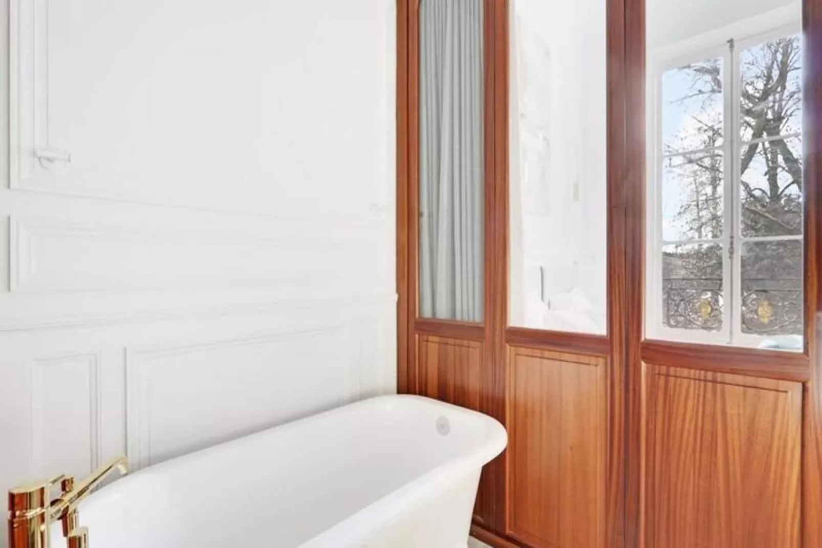 Maison Labruy&egrave;re - Royal Garden Suite-Exterior in summer