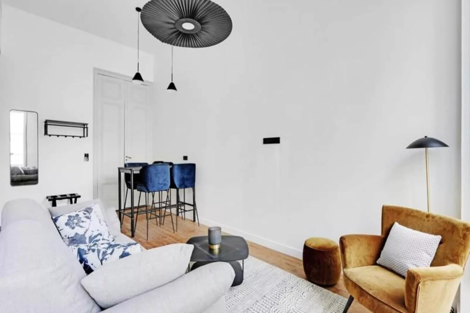 Maison Labruy&egrave;re - Suite Aviau-Außenbereich Sommer