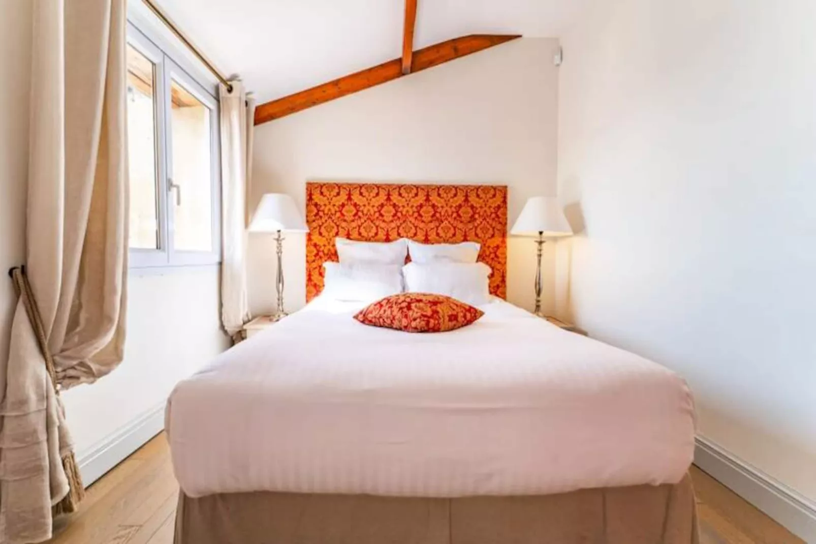 Magnifique Appartement De 160m&sup2; De 3 Chambres Quartier Saint-michel-Image-tags.