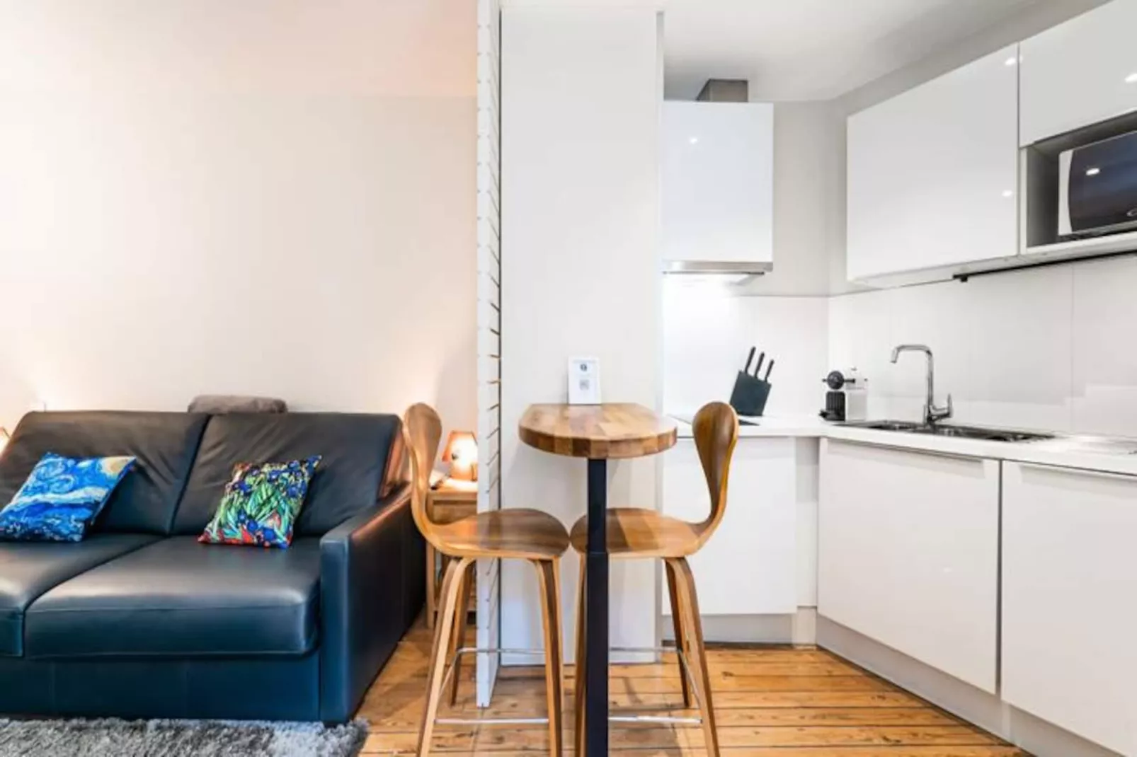 Confortable Studio De Standing Tr&egrave;s Bien Situ&eacute; Aux Portes De Quinconces-Image-tags.