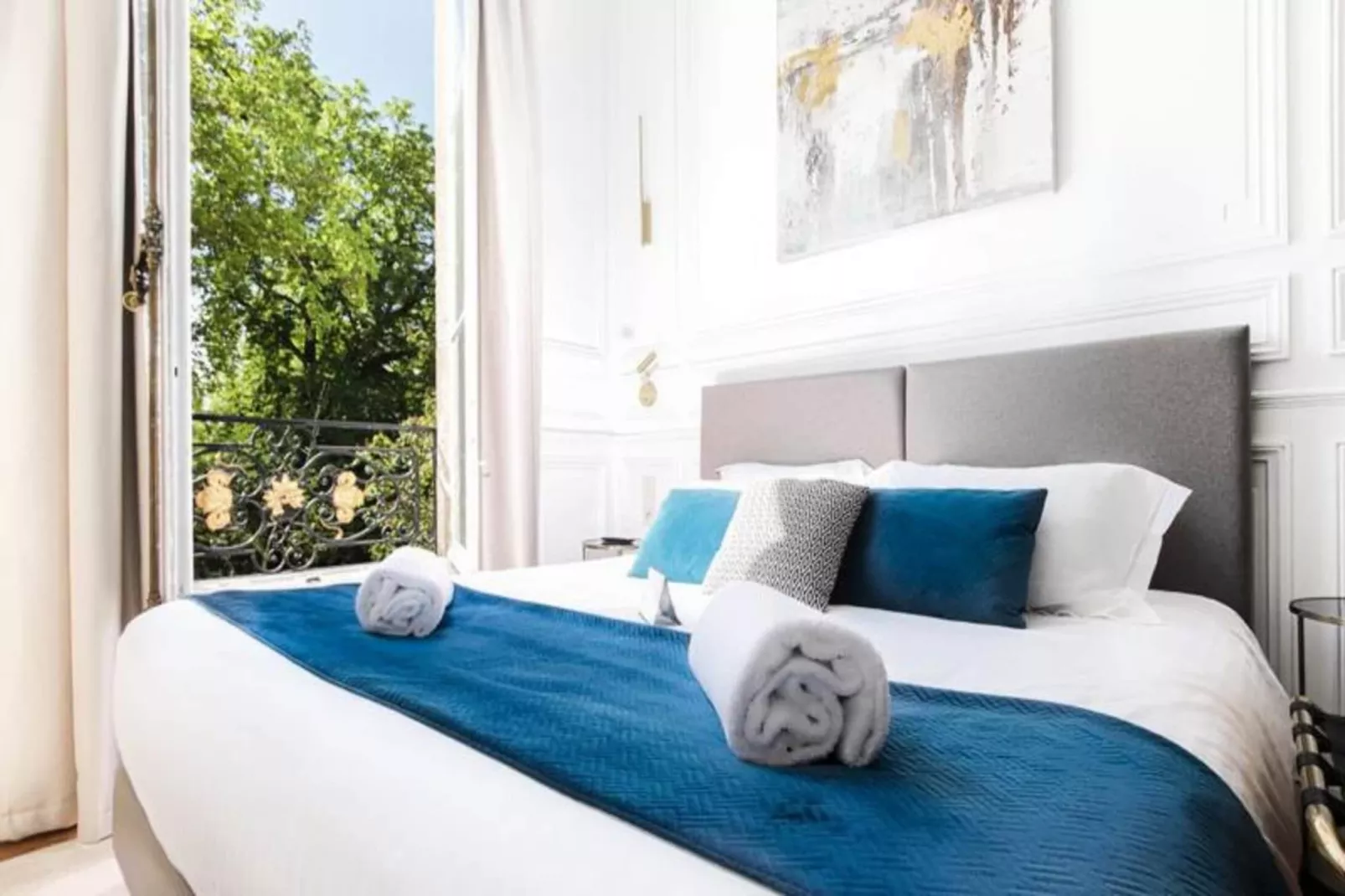 Maison Labruy&egrave;re - Suite Terrasse-Bedroom