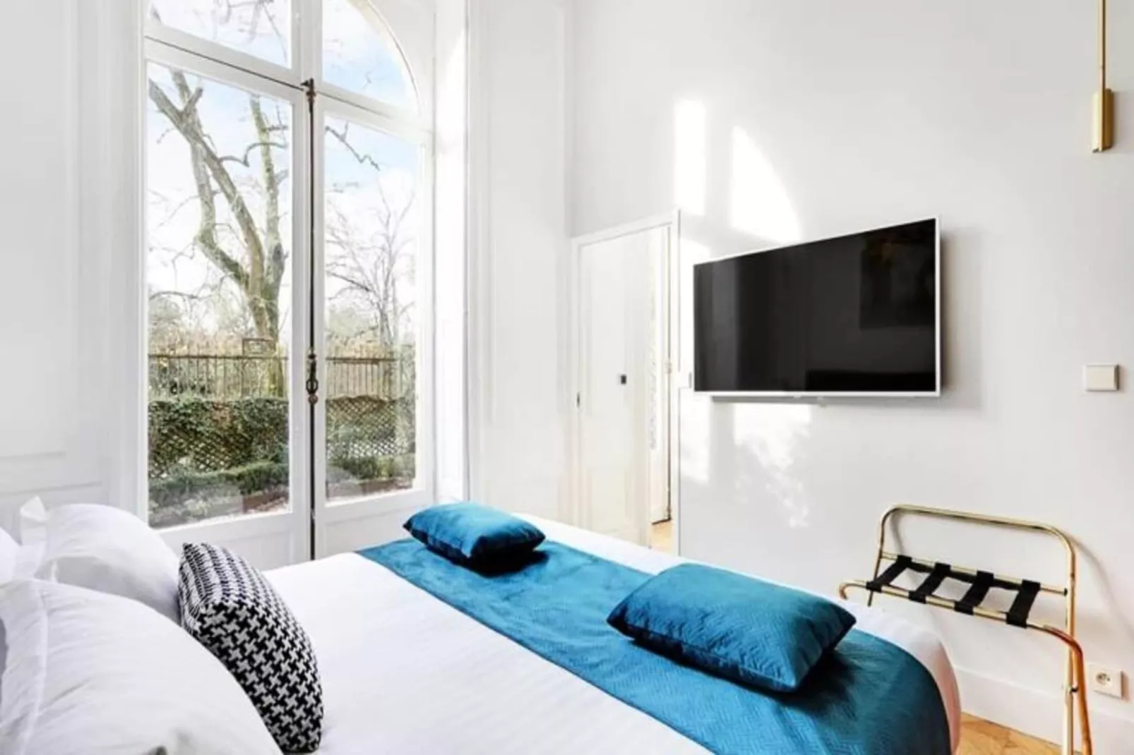 Maison Labruy&egrave;re - Suite Jardin Royal-Bedroom