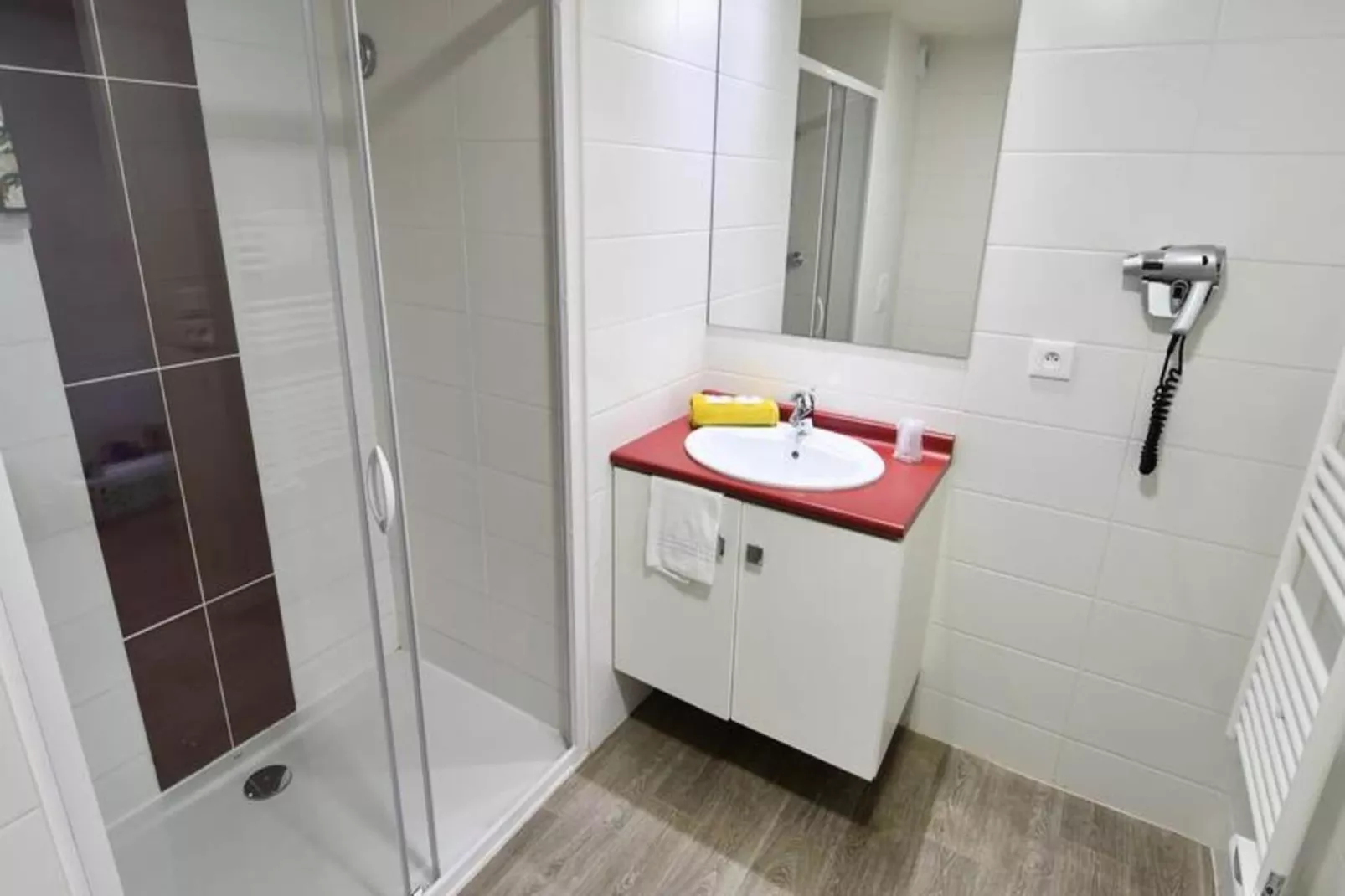 Appart'Hôtel Mer & Golf Bordeaux Bassins à Flot***-Exterior in summer