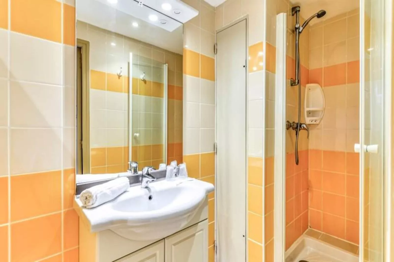 SOWELL Family Cap d'Agde****-Bathroom