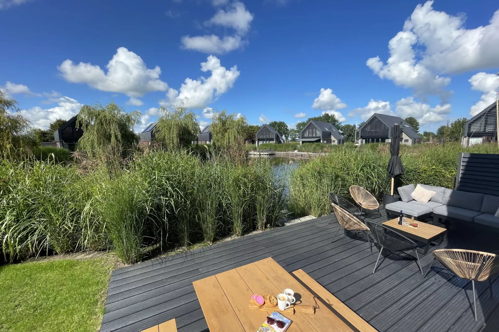 Watervilla Twa-Terrace balcony