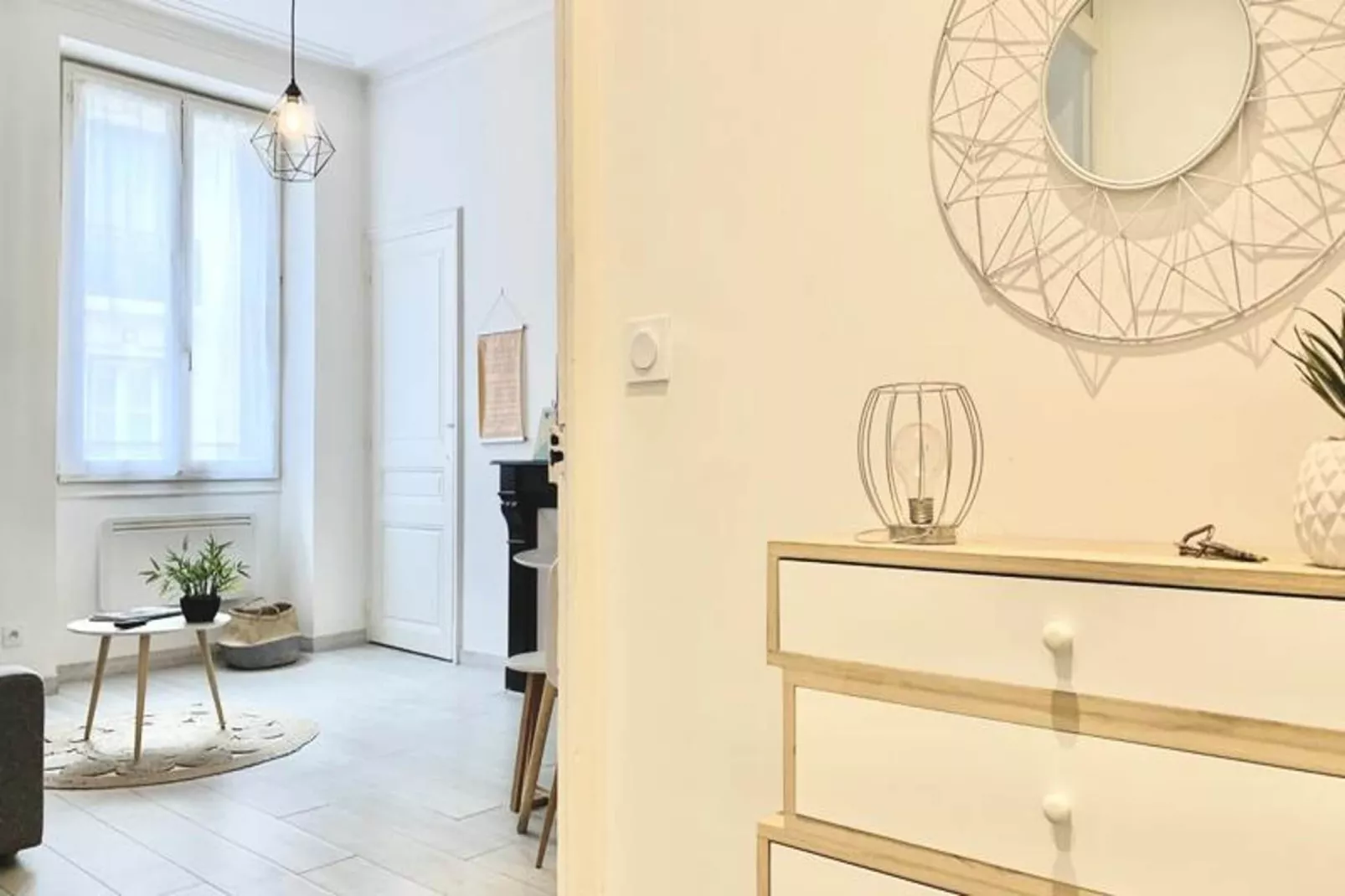 | Light Pink |t2 Proche Jaur&egrave;s, Estacade | Lumineux 🦩-Wohnzimmer