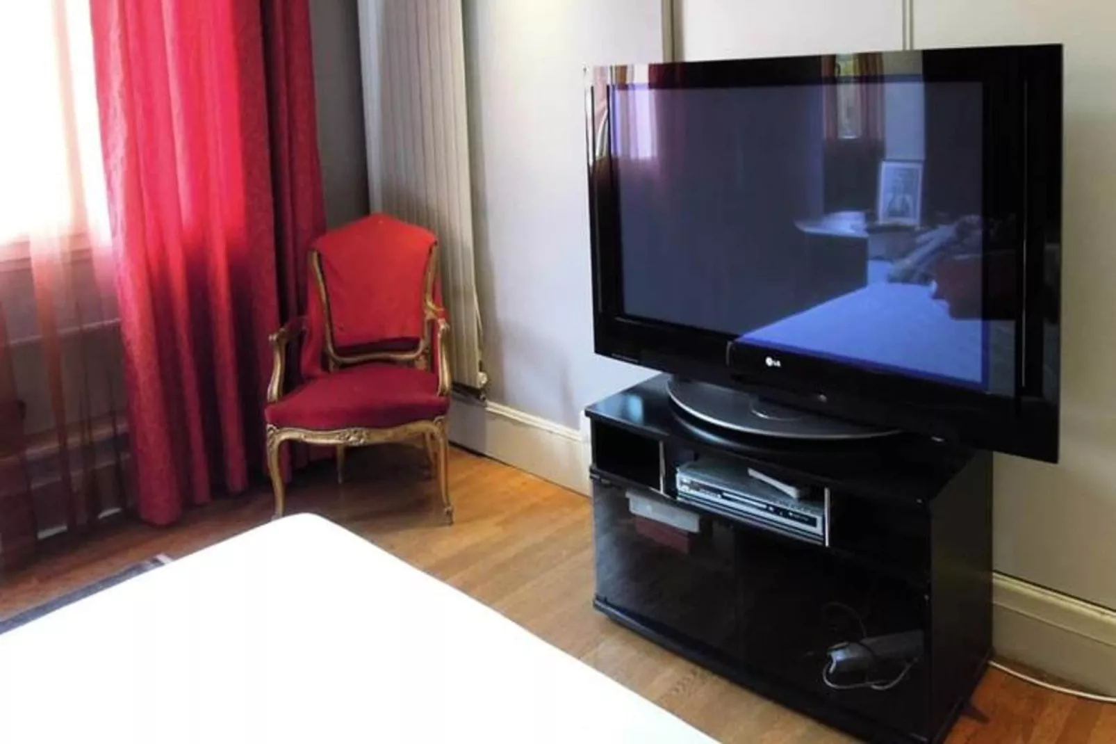 | Le Fantasque💃🏻| Hyper-centre, Commerces &agrave; Proximit&eacute; | T2-Schlafzimmer