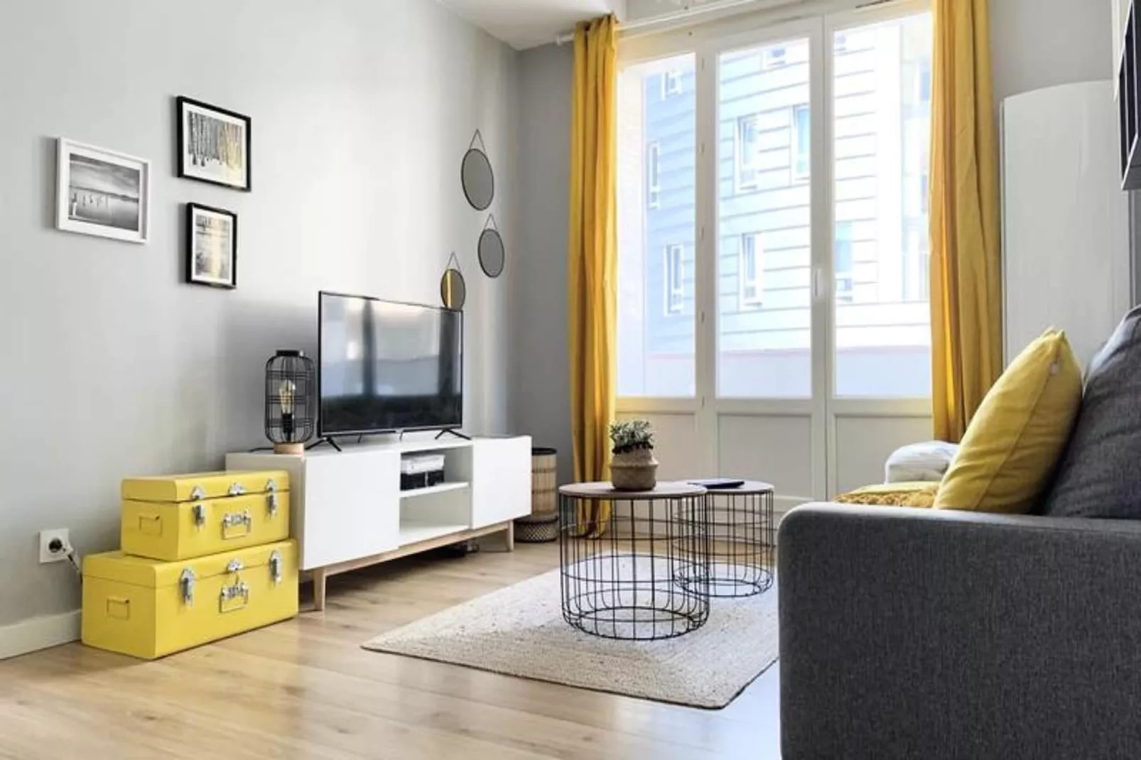 | Hello Sunshine ☀️| T3 6 Couchages| Caserne De Bonne-Wohnzimmer