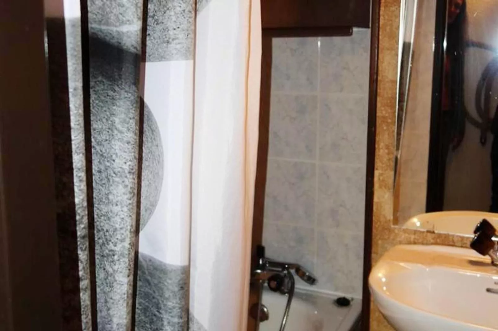 Résidence Solaires-Salle de bain