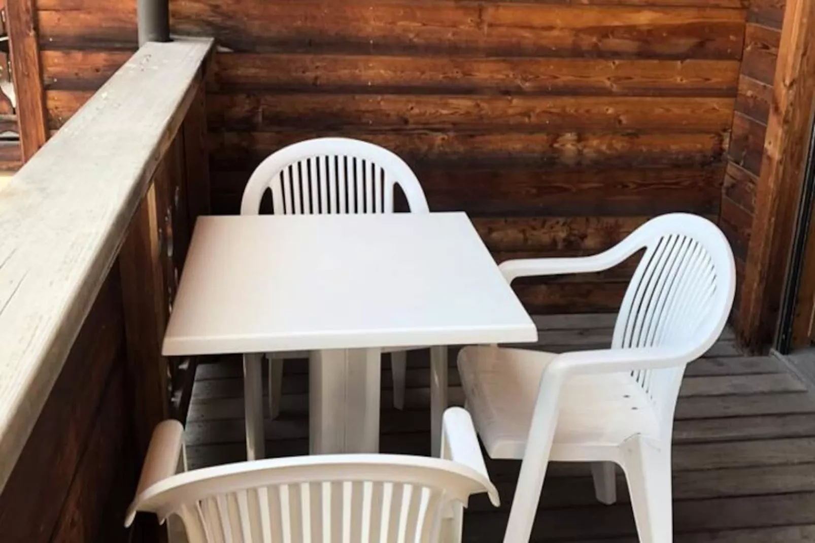 Chalet Alpina-Image-tags.