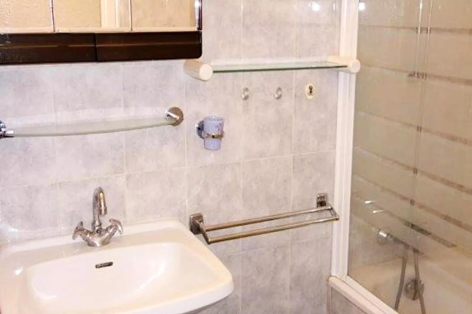 Résidence Pleiades-Salle de bain