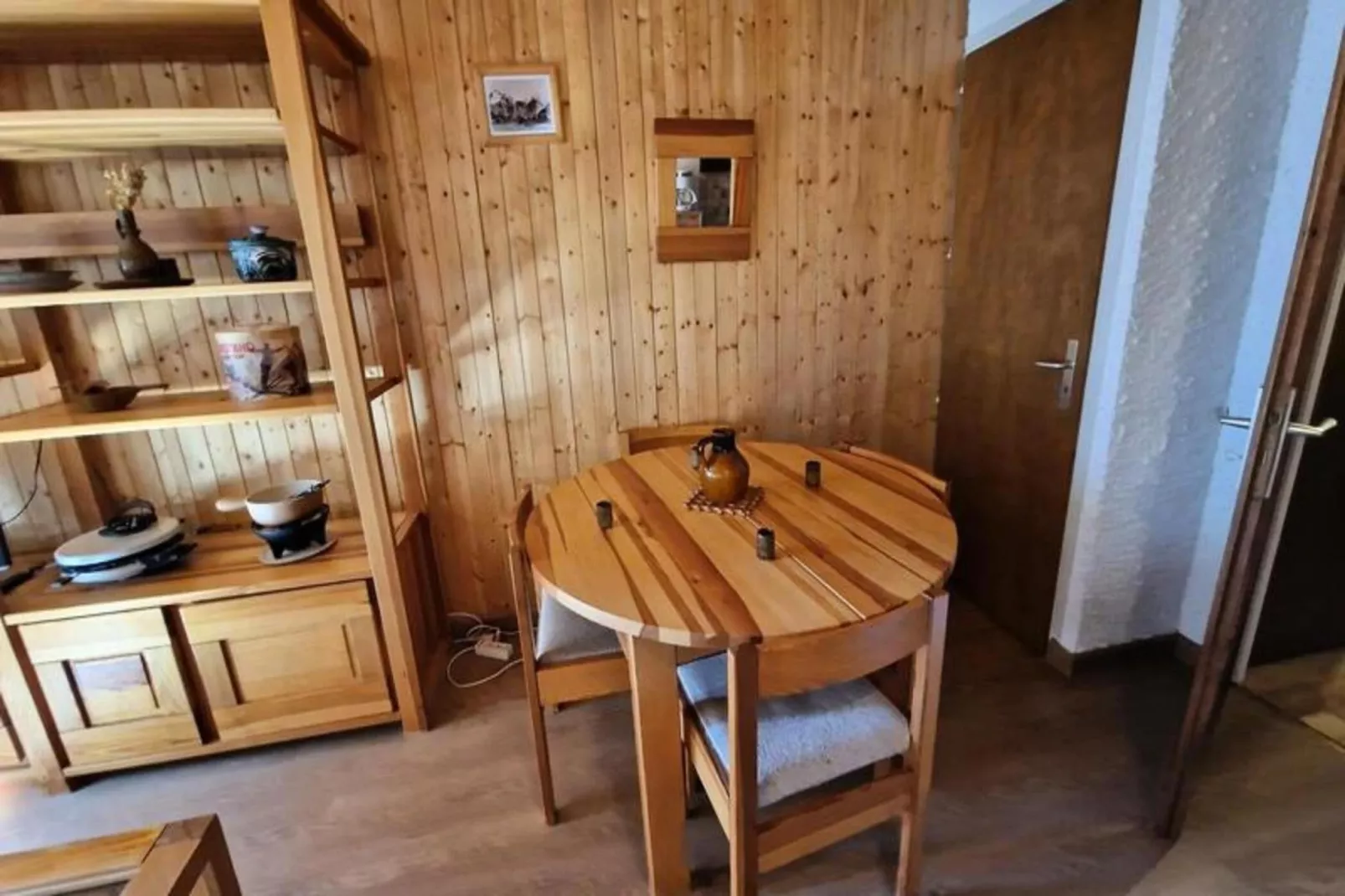 Résidence Brimbelles-Dining room