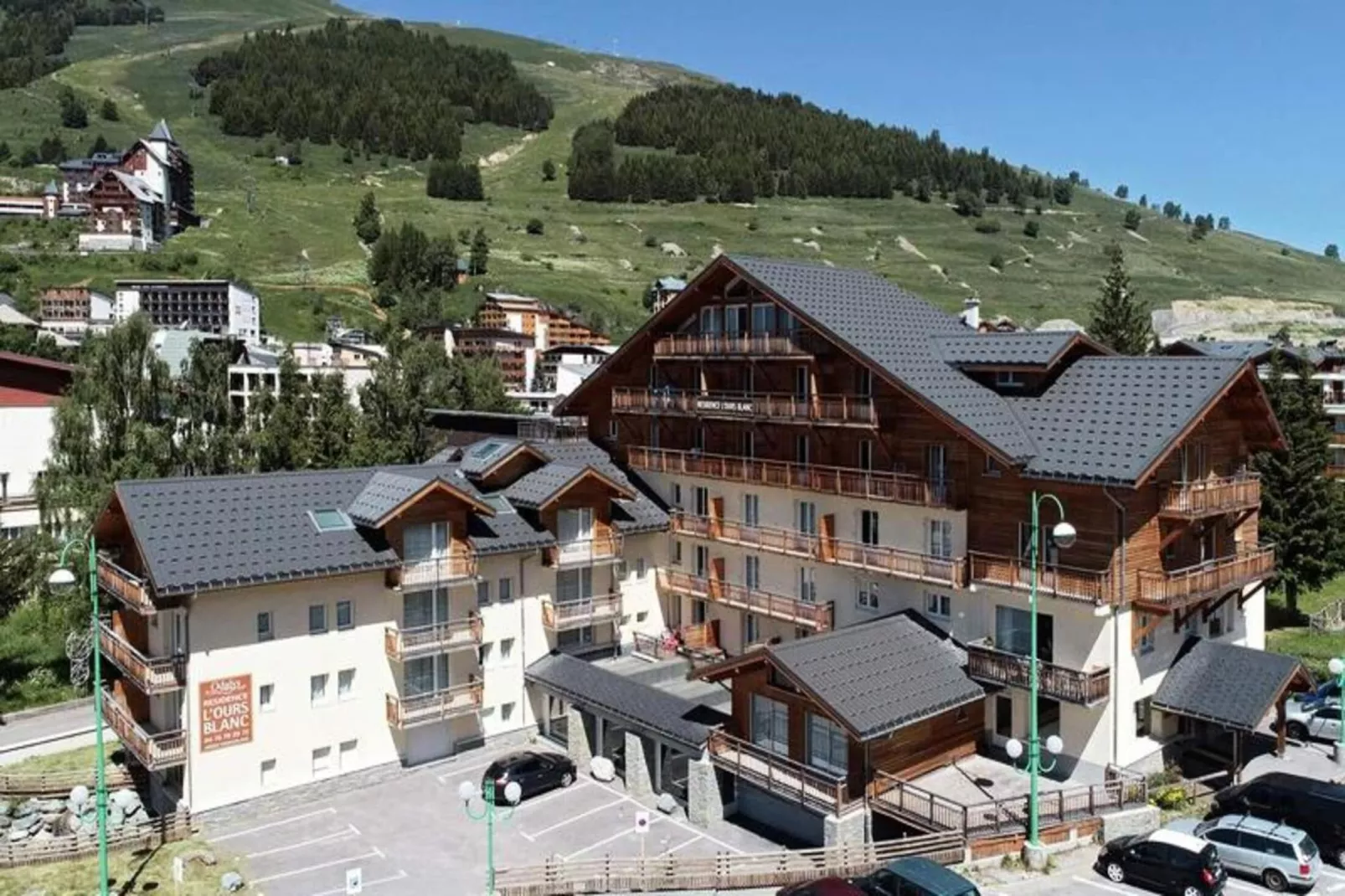 Résidence Odalys L'Ours Blanc-Extérieur été