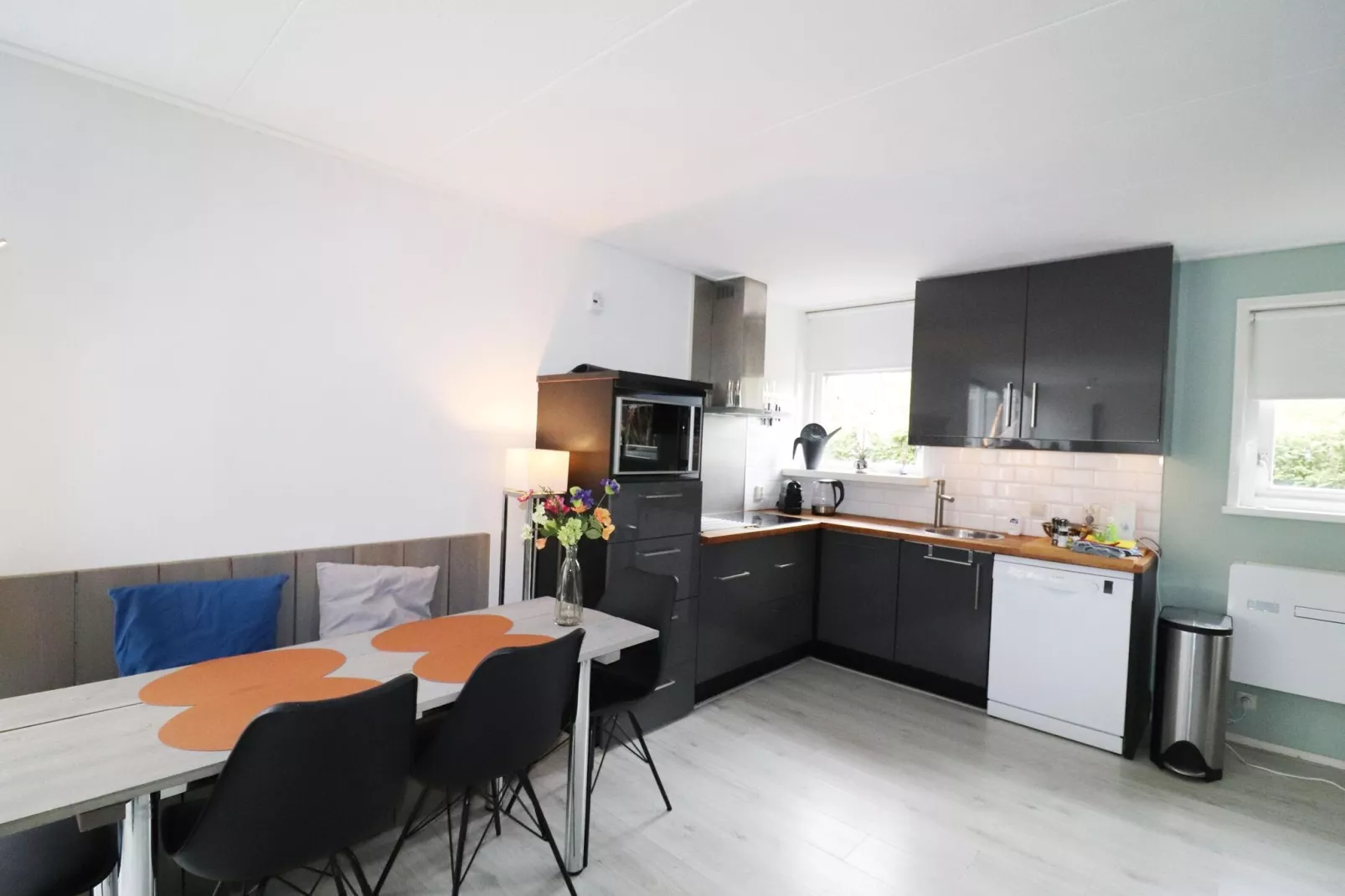 Combinatie nr 105 en 110-Dining room