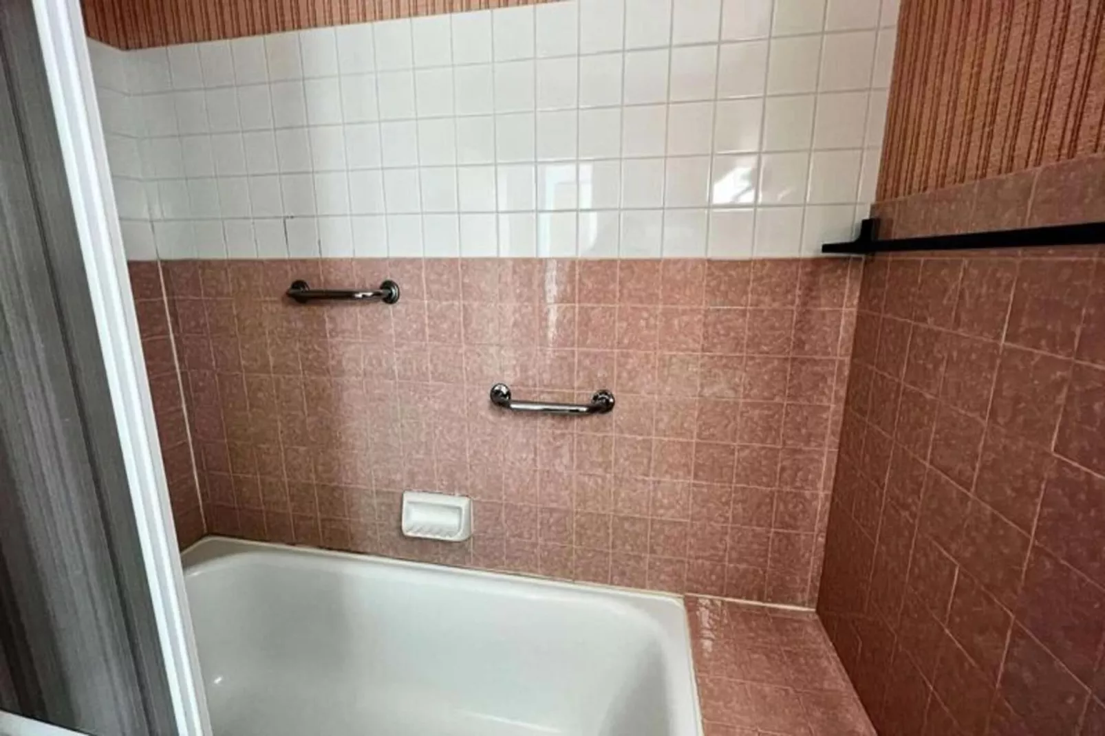 Résidence Dauphins-Salle de bain