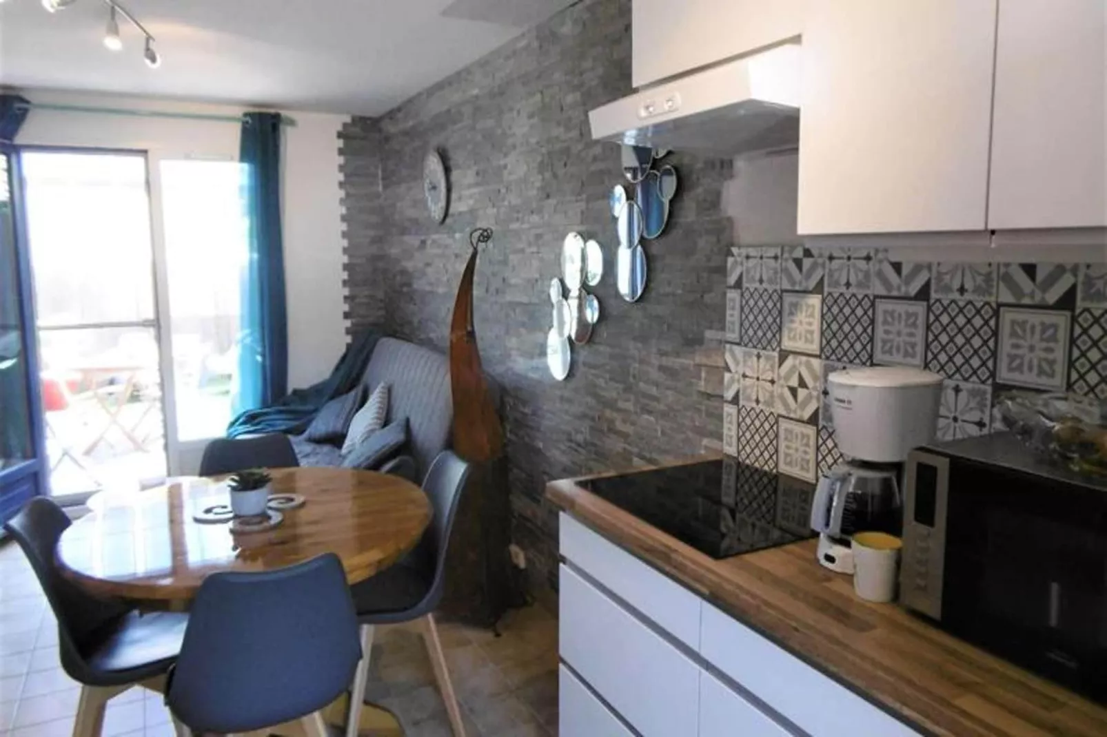 Résidence Duguay Trouin-Esszimmer