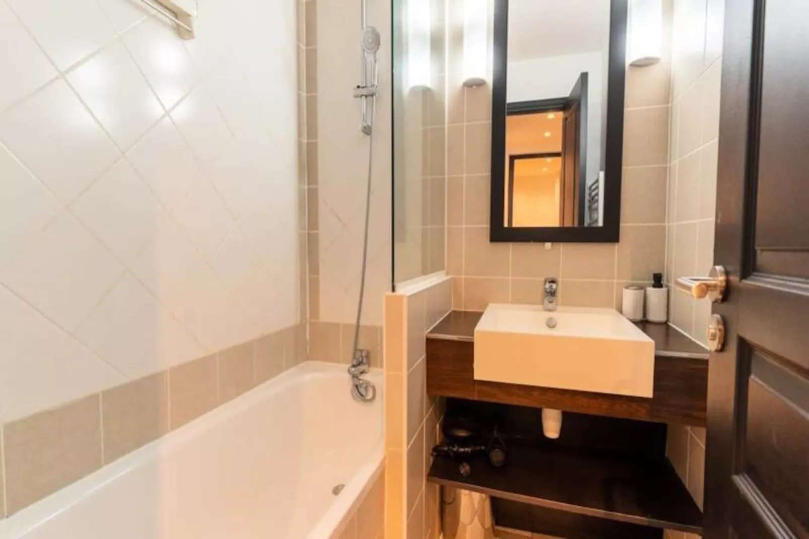 Résidence Appartement R&eacute;nov&eacute; Pour 5 Pers Avec Piscine, Tennis Et  Parking 232-Image-tags.