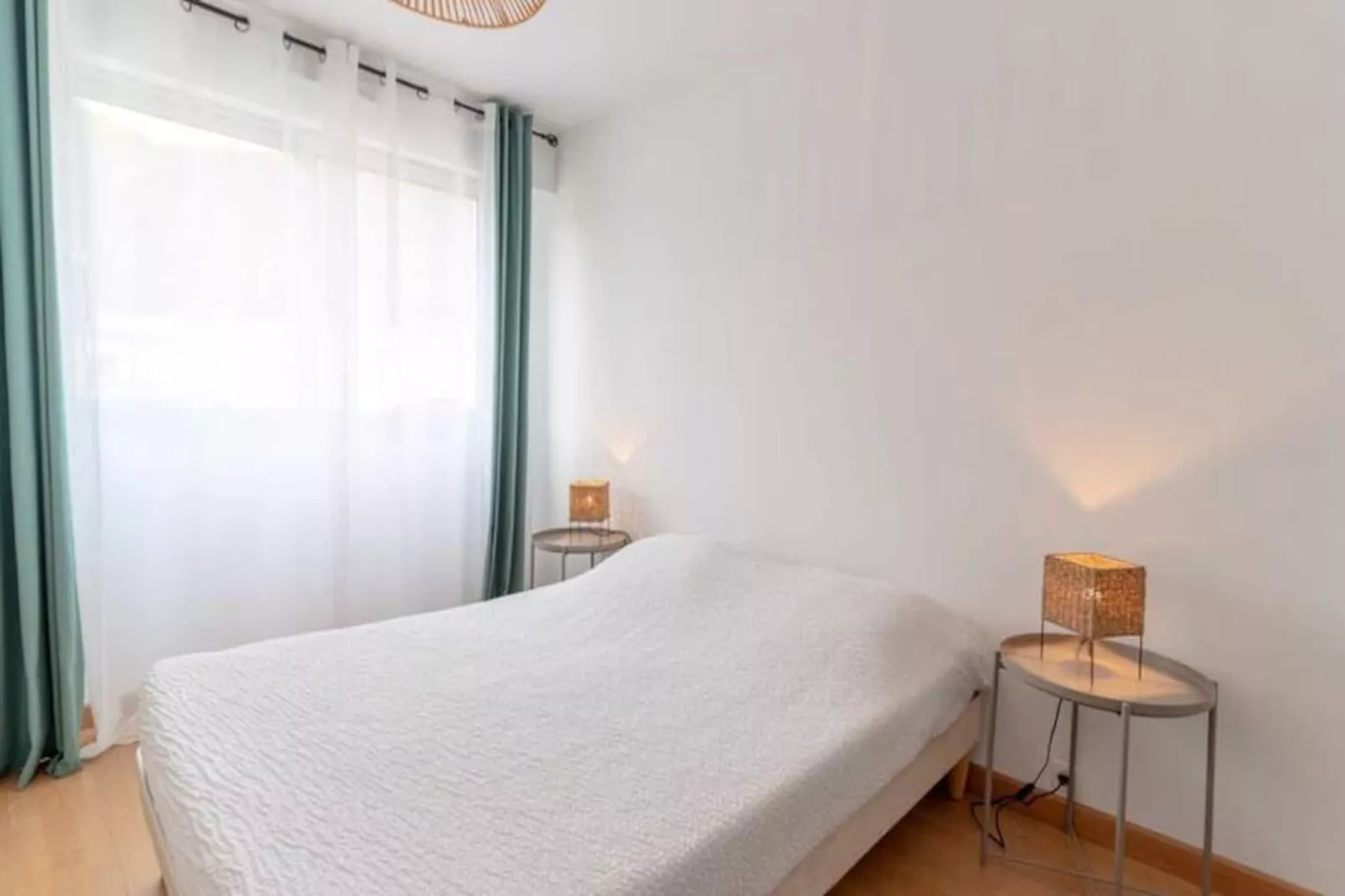 Résidence Agr&eacute;able Appt 3 Pi&egrave;ces 6 Pers Avec Place De Parking Proche Centre Et Mer-Image-tags.