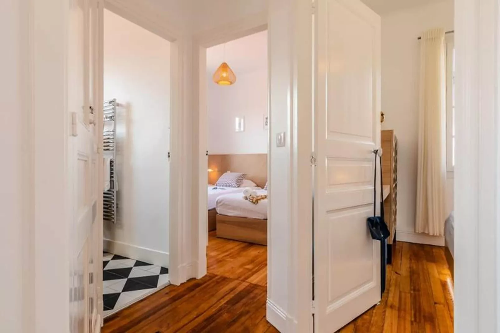 Superbe Appartement Plein De Charme Avec Balcon, 2ch, &agrave; 5min De La Plage-Bedroom