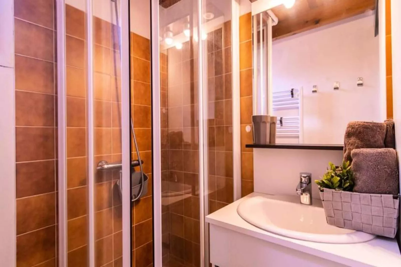 Résidence H.th.ii:bat.8-Bathroom