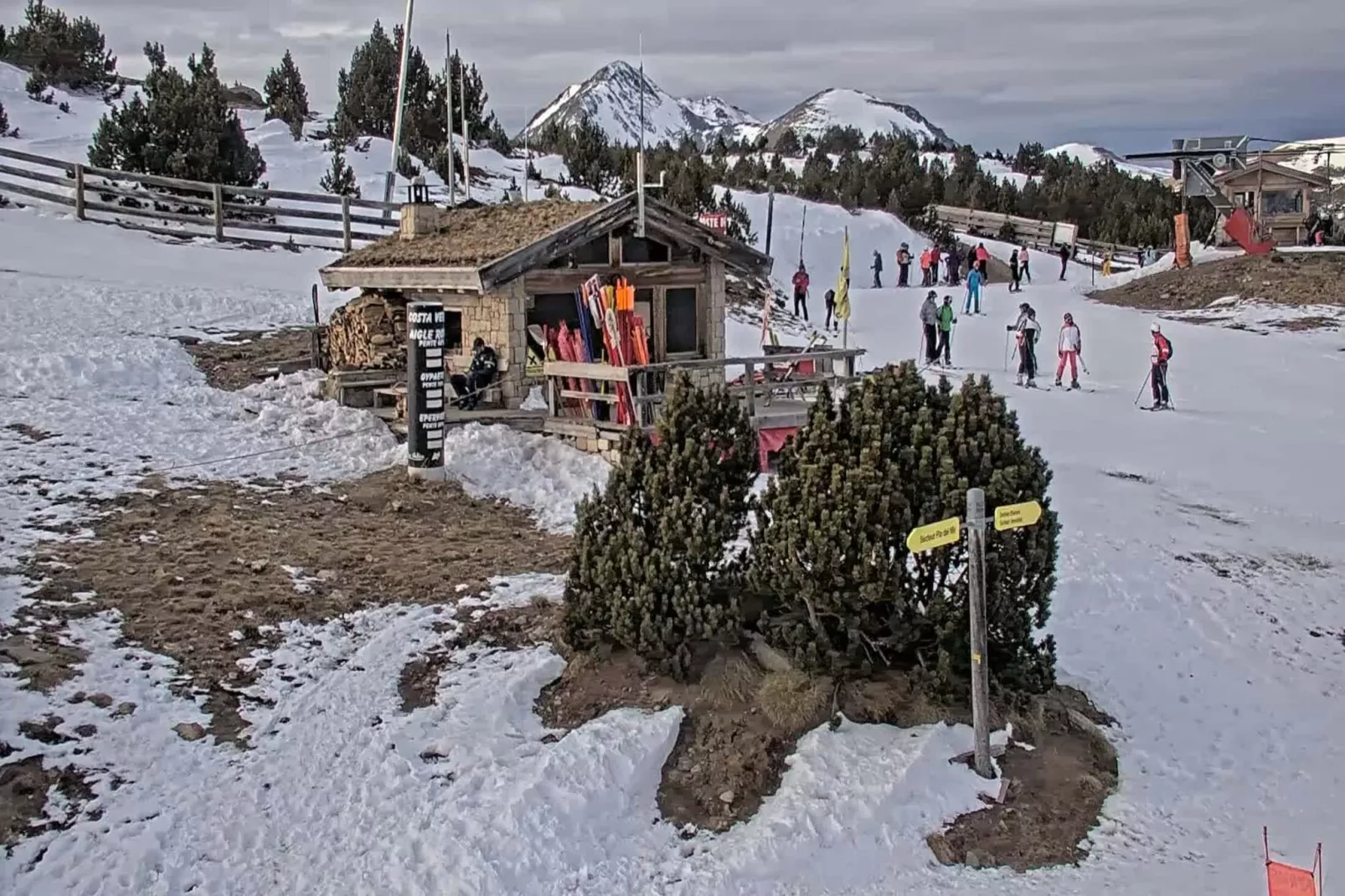 Résidence Les Mouflons-Exterior in summer