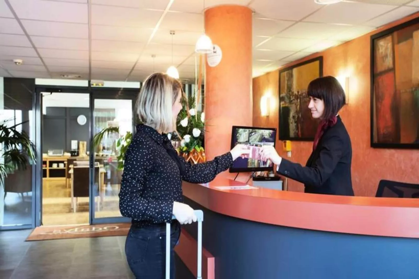 Appart'hôtel Odalys City Bioparc-Hall & reception