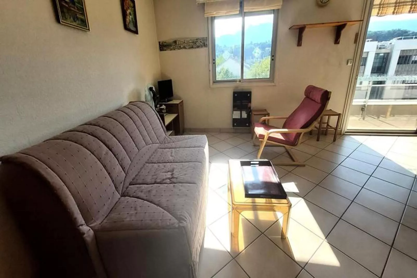 Résidence Le Comte Vert-Living room