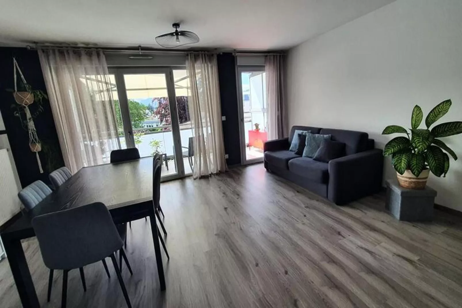 Résidence Le Clos Des Merisiers-Living room