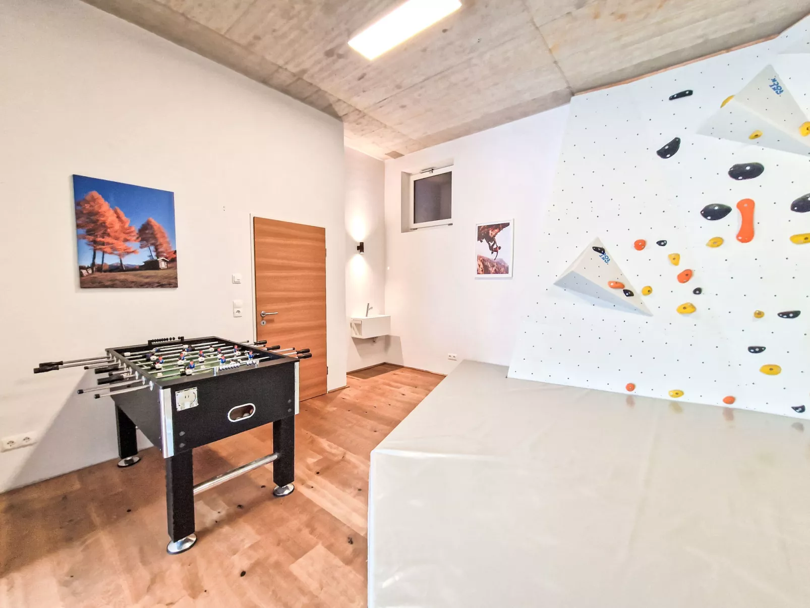 The Rock Design-Dedans