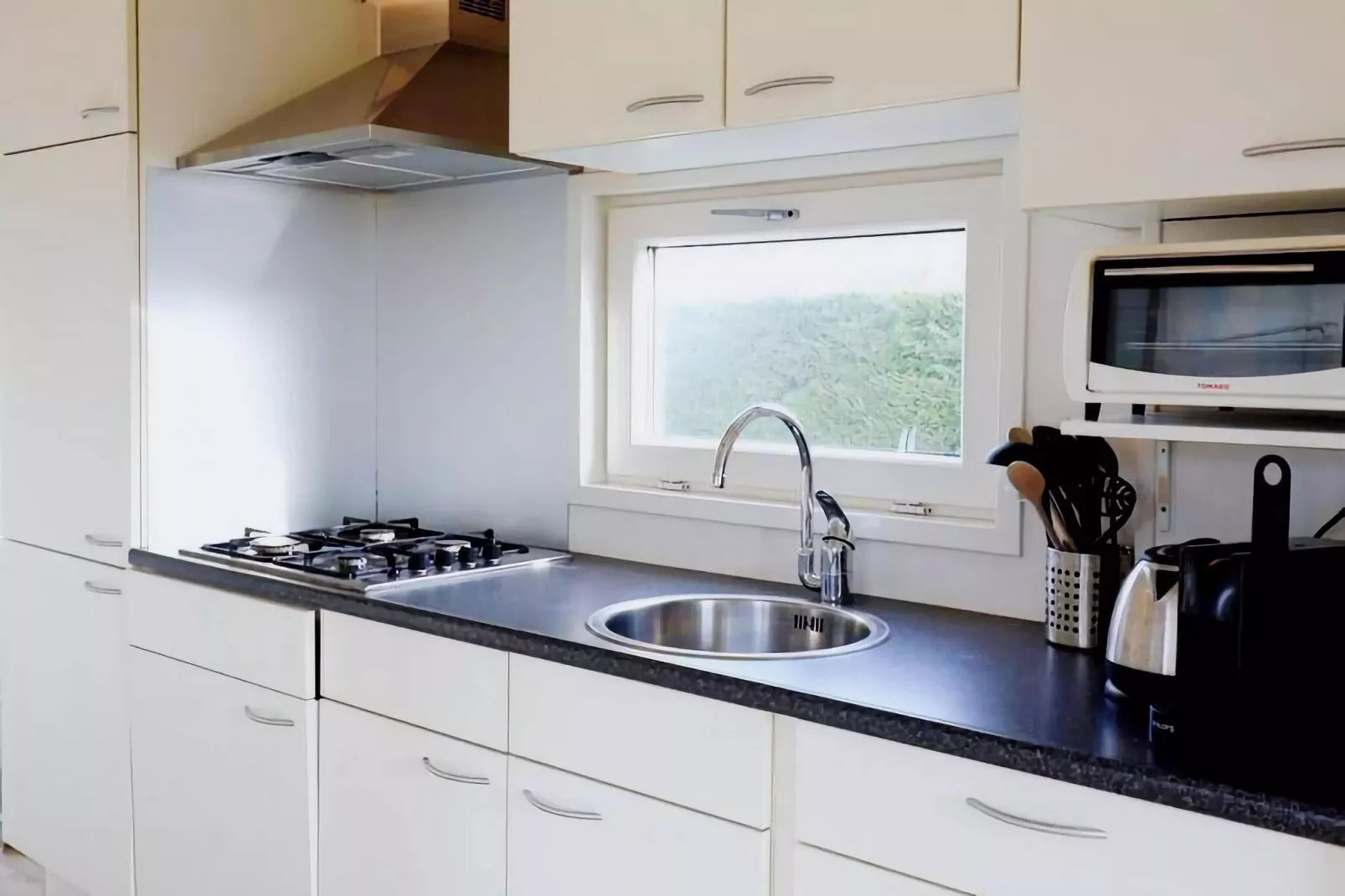 Duinchalet C142-Kitchen