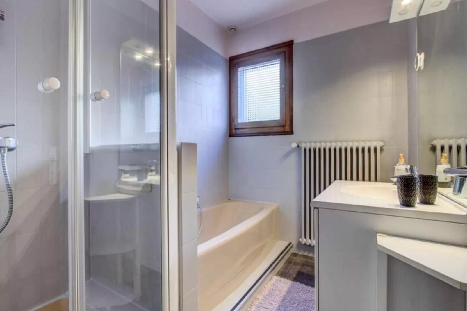 Résidence L'outo-Exterior in summer